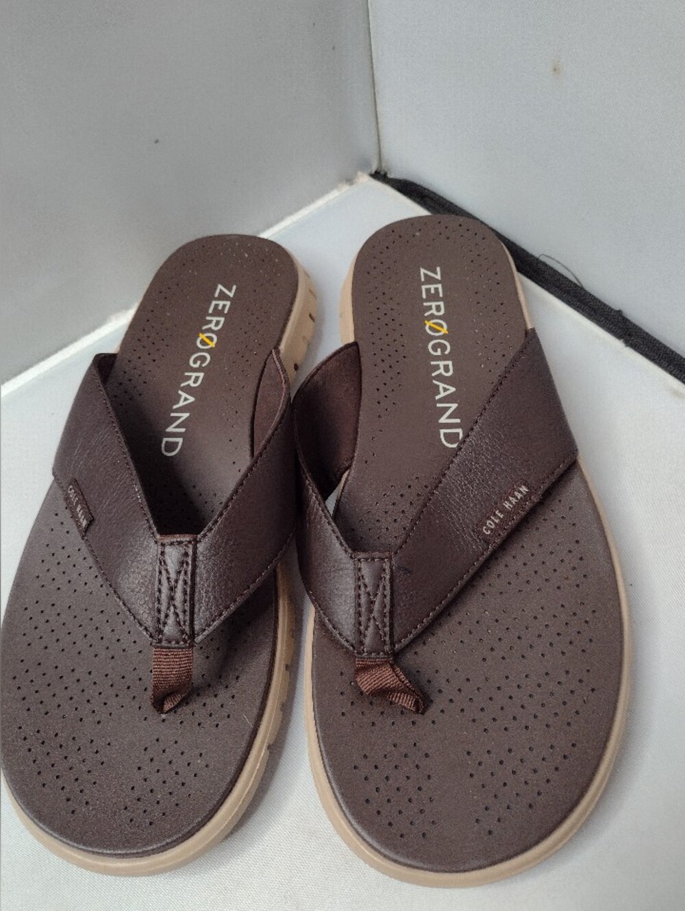 Cole Haan Zerogrand Thong Flip Flop Sandals Mens Size 8 Brown X